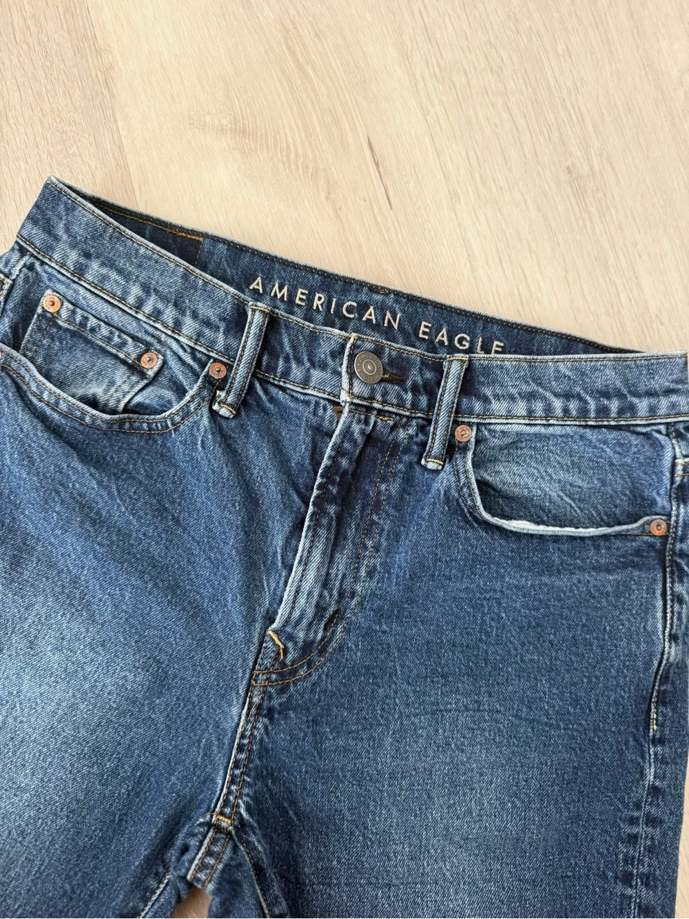 American Eagle High Waisted Mom Straight Jeans 29x30 Size 8